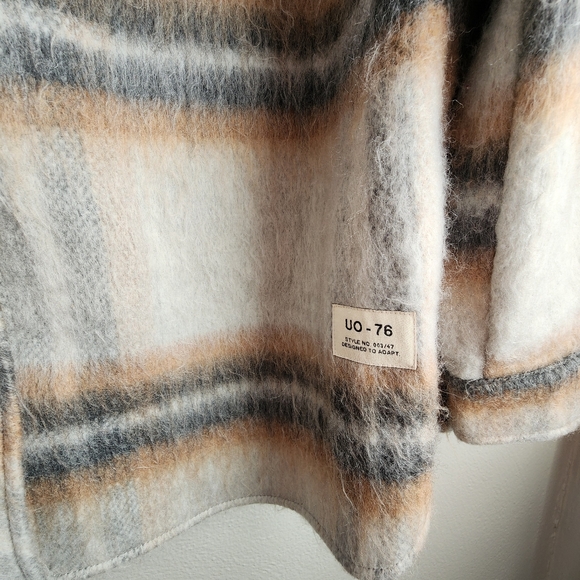 UO URBAN OUTFITTERS Grey Plaid Shirt Jacket Shacket sz large - Picture 6 of 9